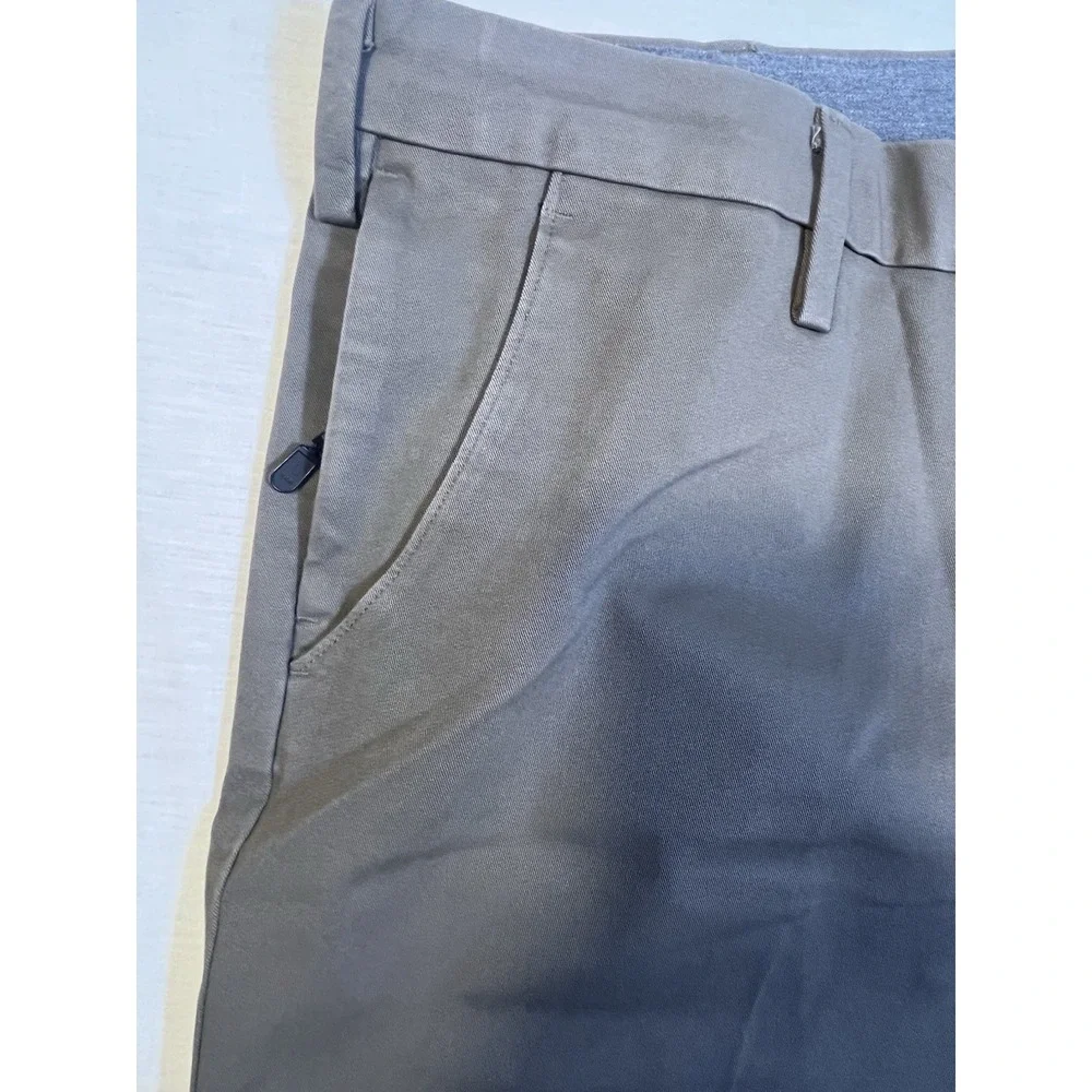 Dockers Men's Classic Fit Workday Khaki Waterless Stretch Pants 42x30 Brown